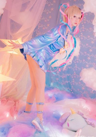 欧美老妇直播室_短视频完整无删减版