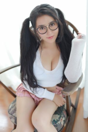 日韩制服美女主播视频_国语版高清