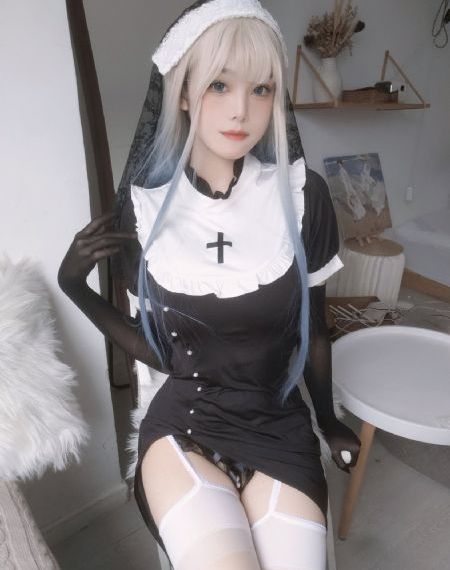 亚洲偷窥女厕一区二区_720在线观看电视